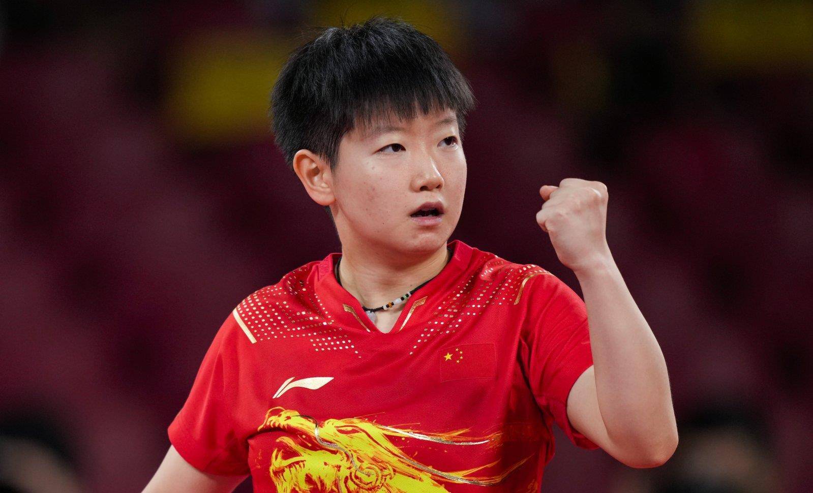 与梅西并肩 与梅西并肩